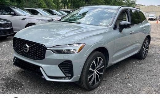 2024 Volvo XC60 Plus Dark