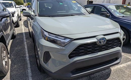 2023 Toyota RAV4 XLE
