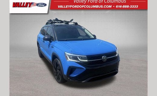 2024 Volkswagen Taos 4MOTION SE Black