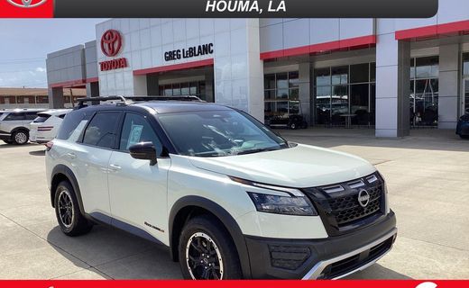 2023 Nissan Pathfinder SV