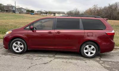 2015 Toyota Sienna LE