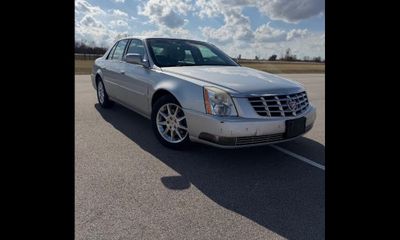 2011 Cadillac DTS Luxury