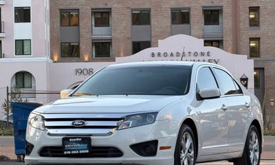 2012 Ford Fusion SE