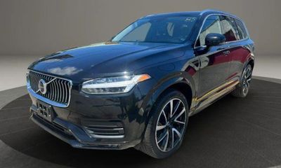 2020 Volvo XC90 Momentum