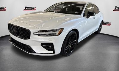 2024 Volvo S60 Plus Black Edition
