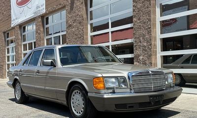 1988 Mercedes-Benz 560 560SEL