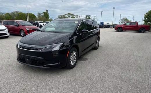 2027 Chrysler Pacifica Select