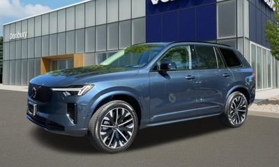 2026 Volvo XC90 Ultra Dark