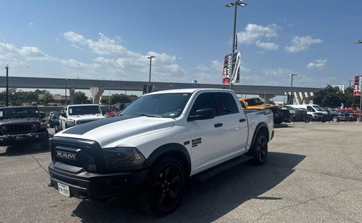 2020 Ram 1500 SLT