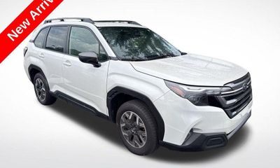 2025 Subaru Forester Premium Base