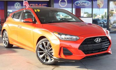 2019 Hyundai Veloster 2 0L AND