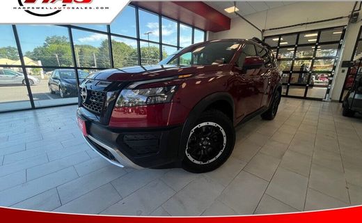 2023 Nissan Pathfinder SV