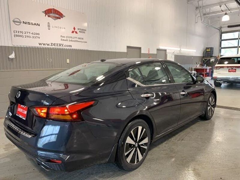 2021 Nissan Altima — a typically priced live listing