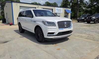 2019 Lincoln Navigator Select