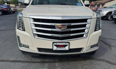 2015 Cadillac Escalade Luxury