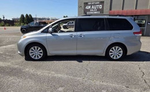 2013 Toyota Sienna XLE
