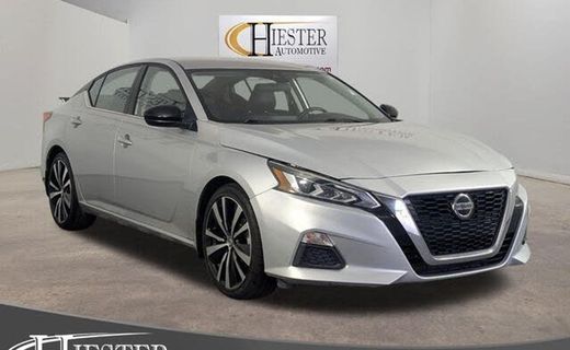 2022 Nissan Altima SR