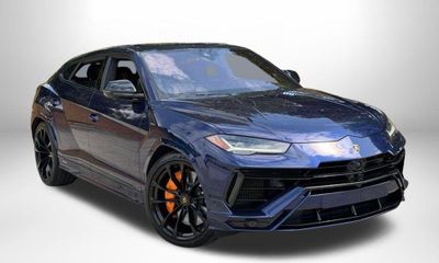 2023 Lamborghini Urus S