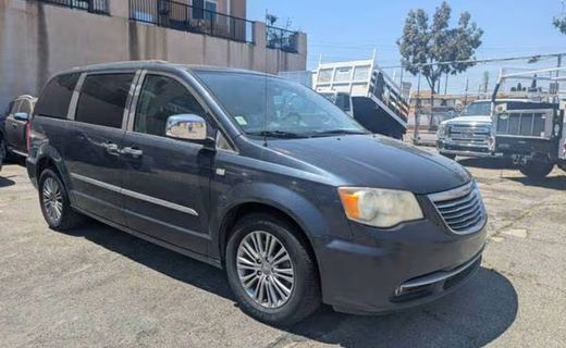 2014 Chrysler Town AND Country