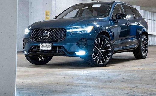 2026 Volvo XC60 Ultra Dark