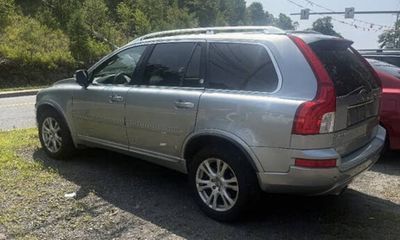 2014 Volvo XC90 32