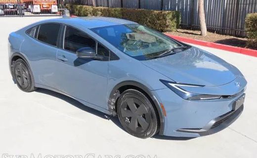 2024 Toyota Prius XLE