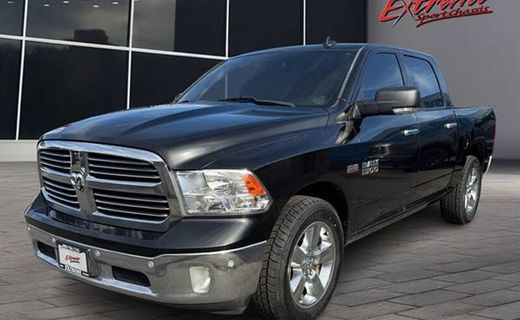 2017 Ram 1500 SLT