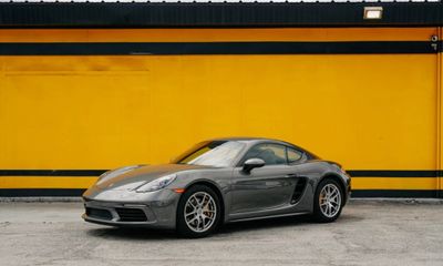 2021 Porsche 718 Cayman T