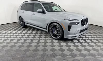 2026 BMW X7 Alpina XB7