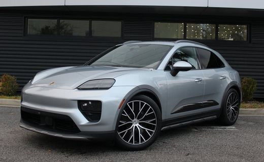 2025 Porsche Macan 4 Electric