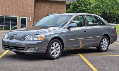 2001 Toyota Avalon XL