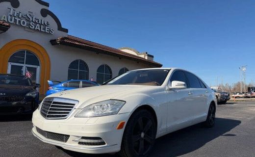 2011 Mercedes-Benz S-Class S550