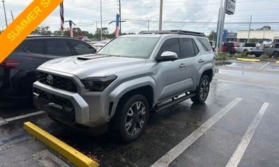 2025 Toyota 4RUNNER SR5