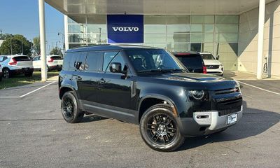2025 Land Rover Defender 110 S