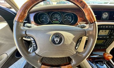 2007 Jaguar XJ Short Wheel Base