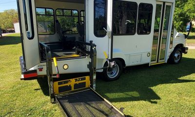 2014 Ford E-Series Chassis E 350 SD