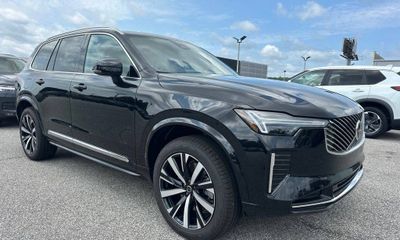 2026 Volvo XC90 Core