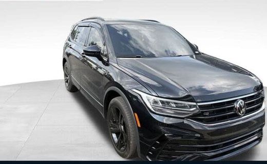 2024 Volkswagen Tiguan SE Black