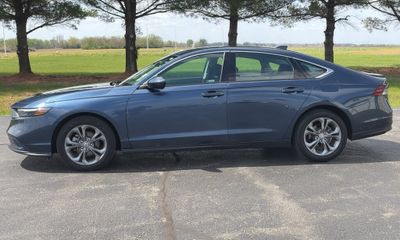 2024 Honda Accord EX W OUT