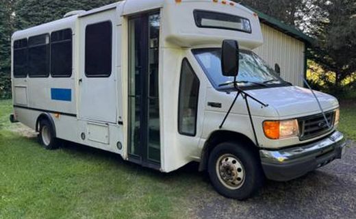 2005 Ford E-450 Super Duty