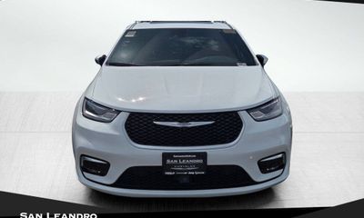 2023 Chrysler Pacifica Pinnacle