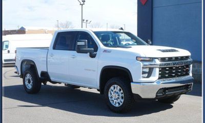 2023 Chevrolet Silverado HD LT