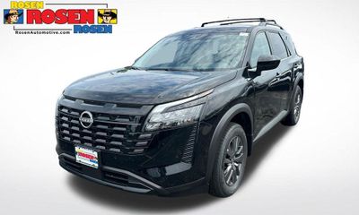 2026 Nissan Pathfinder SV