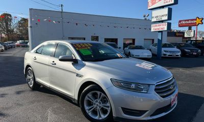 2018 Ford Taurus SEL