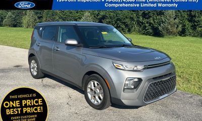 2022 Kia Soul LX S X