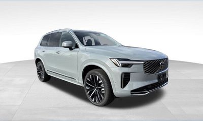 2026 Volvo XC90 Plus Bright