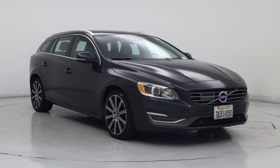 2015 Volvo V60 Platinum NON R