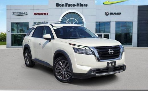 2022 Nissan Pathfinder SL