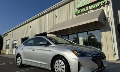 2019 Hyundai Elantra SE