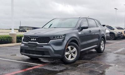 2023 Kia Sorento LX